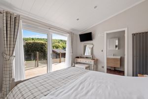 Photo 16- click for photo gallery